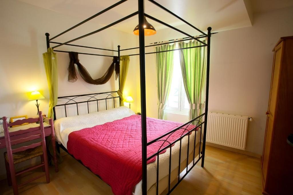 Logis Auberge La Cremaillere Villandraut Δωμάτιο φωτογραφία